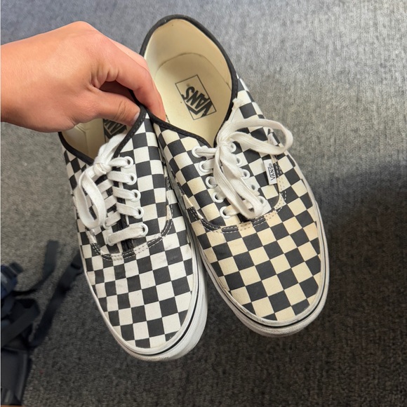 Vane - Picture 2 of 6